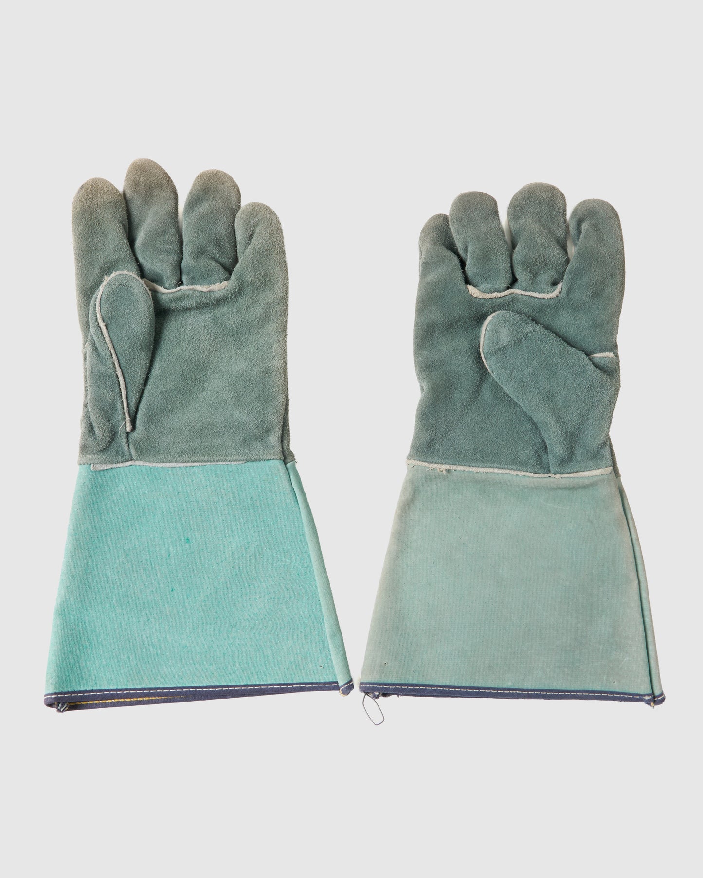 Vein embroidered gloves【Delivery in August 2026】