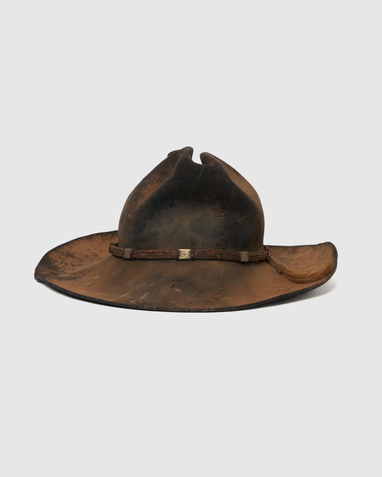 Beaded distressed hat【Delivery in August 2026】