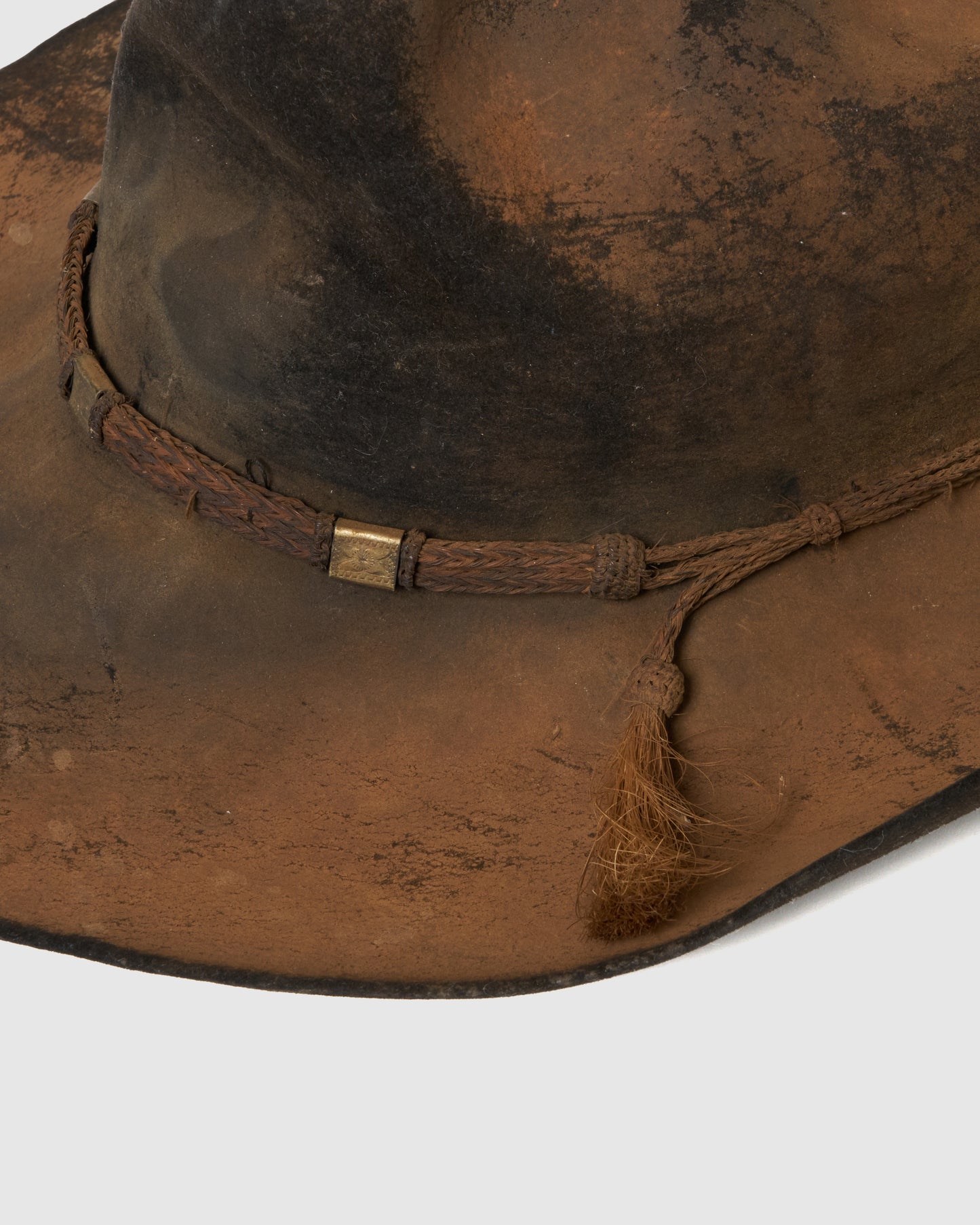 Beaded distressed hat【Delivery in August 2026】